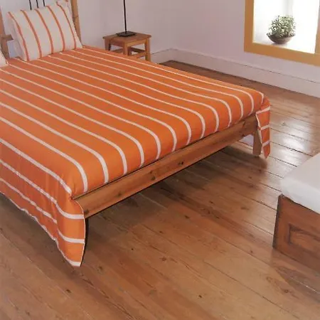 Surfers Shelter Bed and breakfast